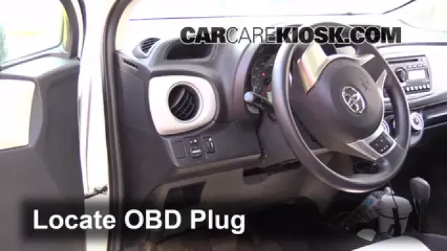 2012 Toyota Yaris L 1.5L 4 Cyl. Hatchback (4 Door) Compruebe la luz del motor Diagnosticar